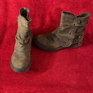 Very G Distressed Brown Combat Boots